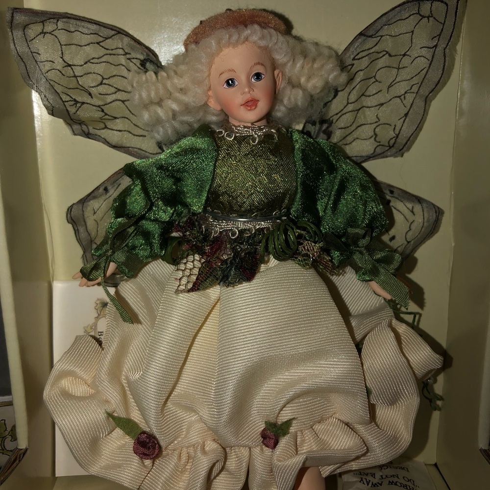 Boyd’s Faeriessence Willow Faerieflutter Fairy